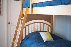 Windmill Cottage at Abbey Springs Near Lake & Shops!