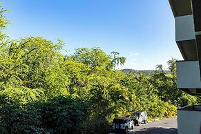 Honu Hale Minutes Away From the Beach!