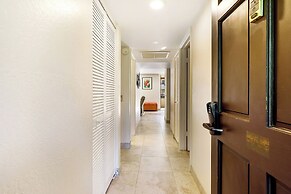 Honu Hale Minutes Away From the Beach!