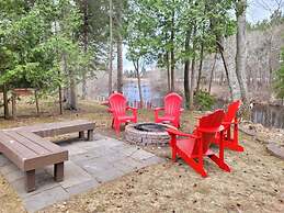Whispering Pines Riverside Getaway