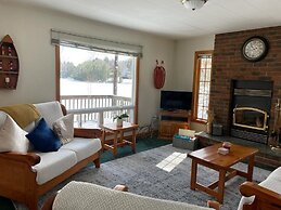 Bear Essentials Lakefront Hideaway