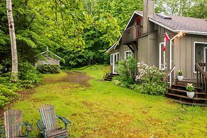 Bear Essentials Lakefront Hideaway