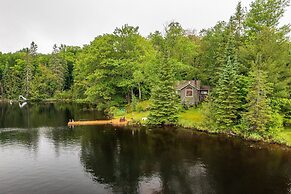Bear Essentials Lakefront Hideaway