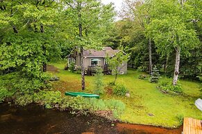Bear Essentials Lakefront Hideaway