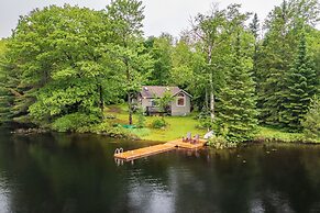 Bear Essentials Lakefront Hideaway