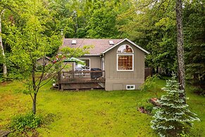 Bear Essentials Lakefront Hideaway