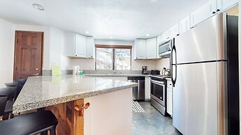 Mammoth Hygge - Centrally Located!