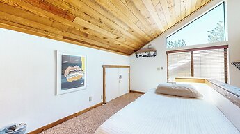 Mammoth Hygge - Centrally Located!