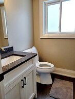 Chemong Lake Cottage w Private Boat Launch