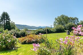 Beechlawn Overlooking Kenmare Bay