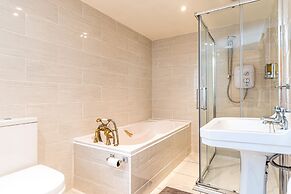 Beechlawn Overlooking Kenmare Bay