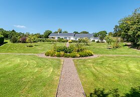 Beechlawn Overlooking Kenmare Bay