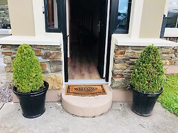 3 Bedroomed House Minutes Walk From Kenmare Town