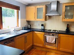 3 Bedroomed Home Just 15 Mins Walk From Kenmare Town