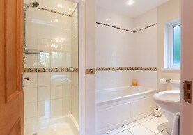 A Split-level Spacious Home With sea Mountain Views