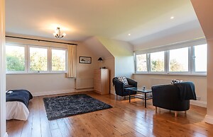 A Split-level Spacious Home With sea Mountain Views