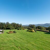 A Split-level Spacious Home With sea Mountain Views