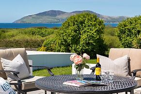 Large House With Adjoining Cottage Close to Waterville