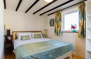 Large House With Adjoining Cottage Close to Waterville