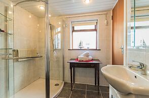 Large House With Adjoining Cottage Close to Waterville