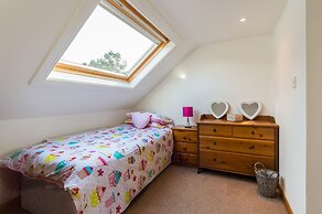 Large House With Adjoining Cottage Close to Waterville