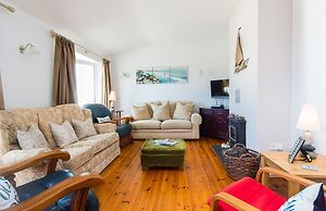 Large House With Adjoining Cottage Close to Waterville