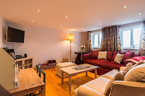 Large House With Adjoining Cottage Close to Waterville