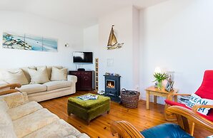 Large House With Adjoining Cottage Close to Waterville