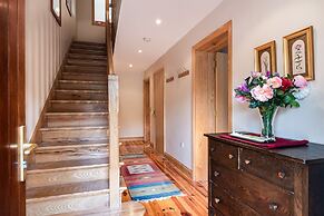 2 Bedroomed Home Just Steps From Kenmare Town