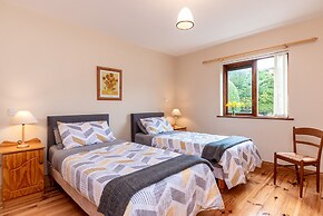 2 Bedroomed Home Just Steps From Kenmare Town