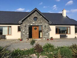 3 Bedroom Home 15 Mins Drive From Kenmare Town