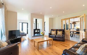 Luxury 4 Bedroom Holiday Home Overlooking the sea on Valentia Island