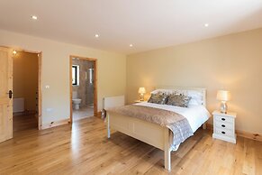 Luxury 4 Bedroom Holiday Home Overlooking the sea on Valentia Island