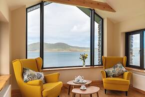 Luxury 4 Bedroom Holiday Home Overlooking the sea on Valentia Island