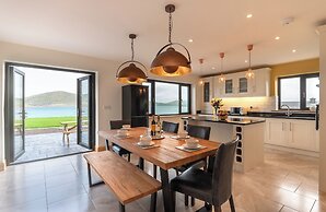 Luxury 4 Bedroom Holiday Home Overlooking the sea on Valentia Island