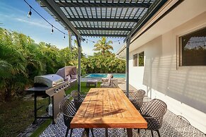 Modern Tropical Villa Terrace Grill Chill Spots