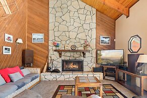 Blue Jay Chalet Unit#5