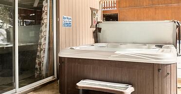 Blue Jay Chalet Unit#5