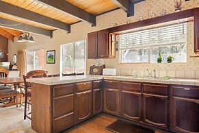 Blue Jay Chalet Unit#5