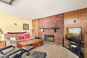 Blue Jay Chalet Unit#5