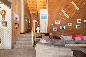 Blue Jay Chalet Unit#5