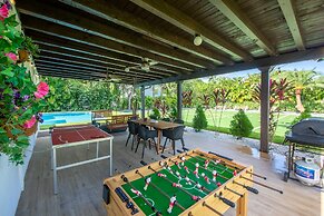 Sport Villa - Football Field Grill Games Pool