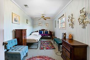 7br Home w/ Pool - Perfect for Family Reunions