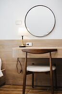 Westlake Emerald Suites