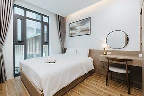 Westlake Emerald Suites