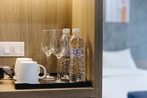 Westlake Emerald Suites