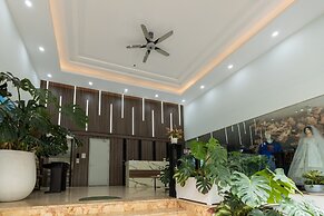 Westlake Emerald Suites