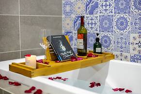 Westlake Emerald Suites