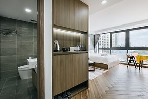 Westlake Emerald Suites