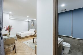 Westlake Emerald Suites